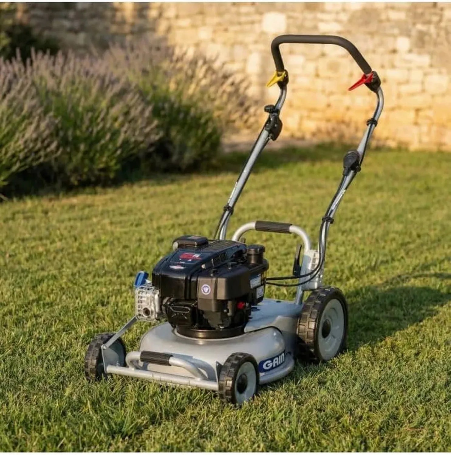 Tondeuse à Essence Autotractée 46cm, Mulching Efficace, Démarrage Électrique - GRIN PM46A-INSTART